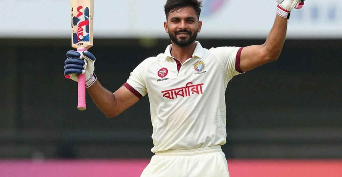 রাওয়ালপিন্ডির নীরব কব্জা: যেখানে স্কোরবোর্ড দশ উইকেট বলে, লেংথ অন্য কথা বলে রাওয়ালপিন্ডির নীরব কব্জা: যেখানে স্কোরবোর্ড দশ উইকেট বলে, লেংথ অন্য কথা বলে