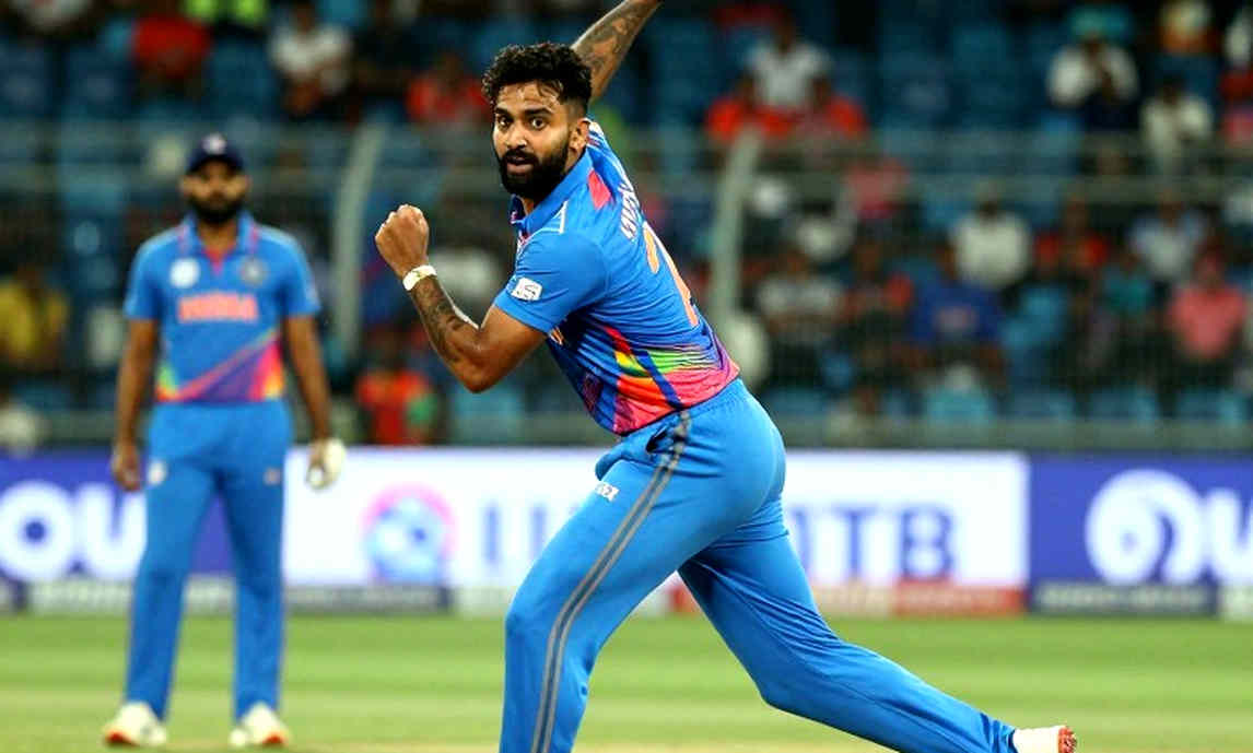 তিন অভিষেক, একটা হারানো ওভার: হ্যারিকেন্সের শিরোপা-রক্ষার আসল হিসাব