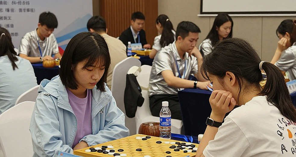 Samarkand Round 8, Germany's Shake-Up, and the Sixty Minutes of the Scandinavian