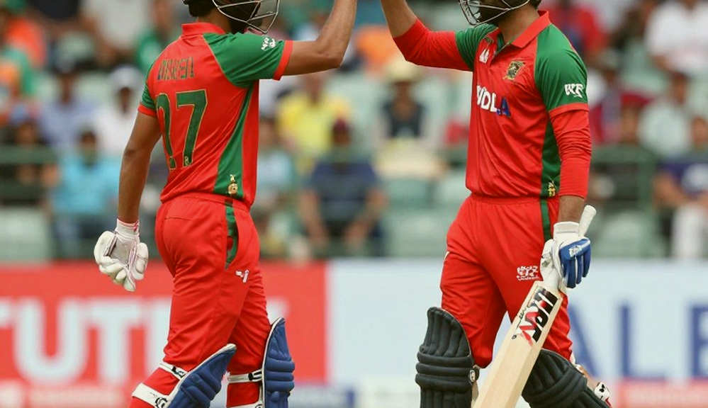 শারজায় মেহেদীর ফেরা নয়, বাংলাদেশের আসল প্রশ্ন ৫০ ওভার সামলানো
