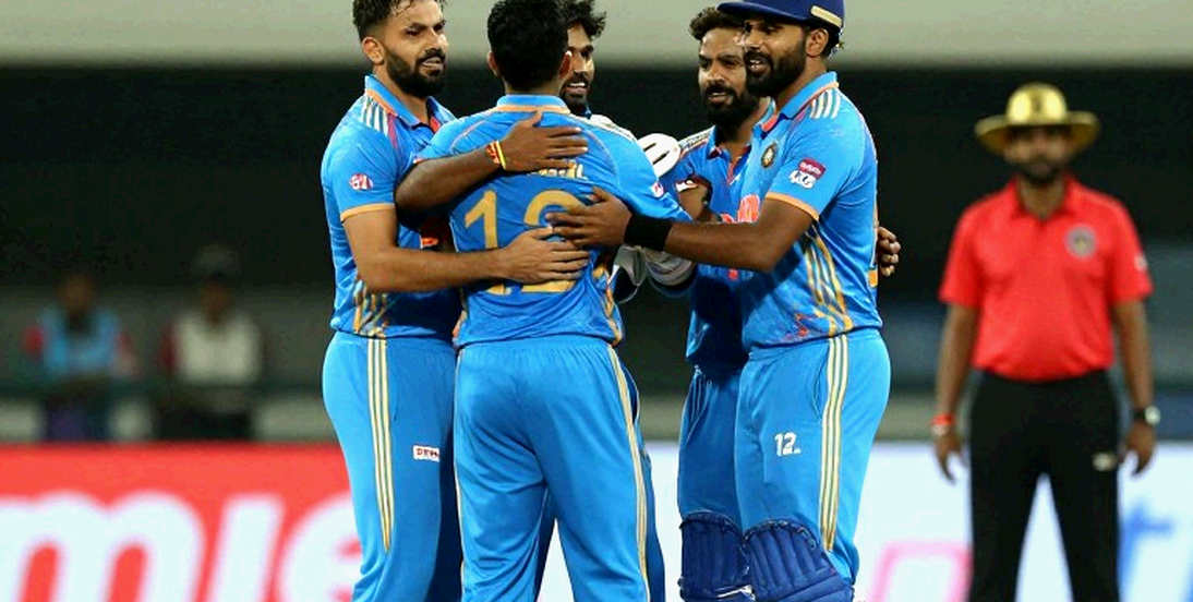 মাদুশাঙ্কার পাঁচে পাকিস্তান গুঁড়িয়ে শ্রীলঙ্কার ফাইনাল নিশ্চিত, ইংল্যান্ডের আশা শেষ